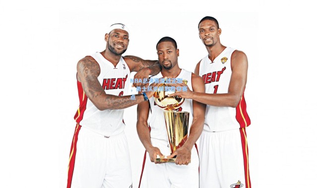 NBA总决赛激战正酣,勇士队逆转取胜夺赛点