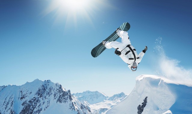 意天空前瞻欧冠焦点战，尤文图斯或延续四后卫体系挑战皇家马德里