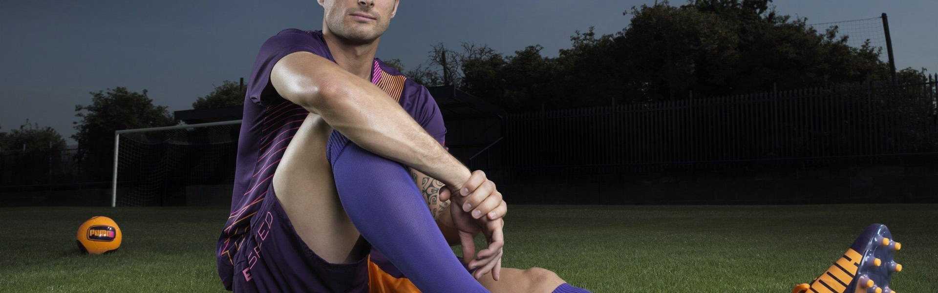 英超赛程再调整，枪手与老鹰对决定档10月26日晚间，球迷观赛体验与商业平衡成焦点