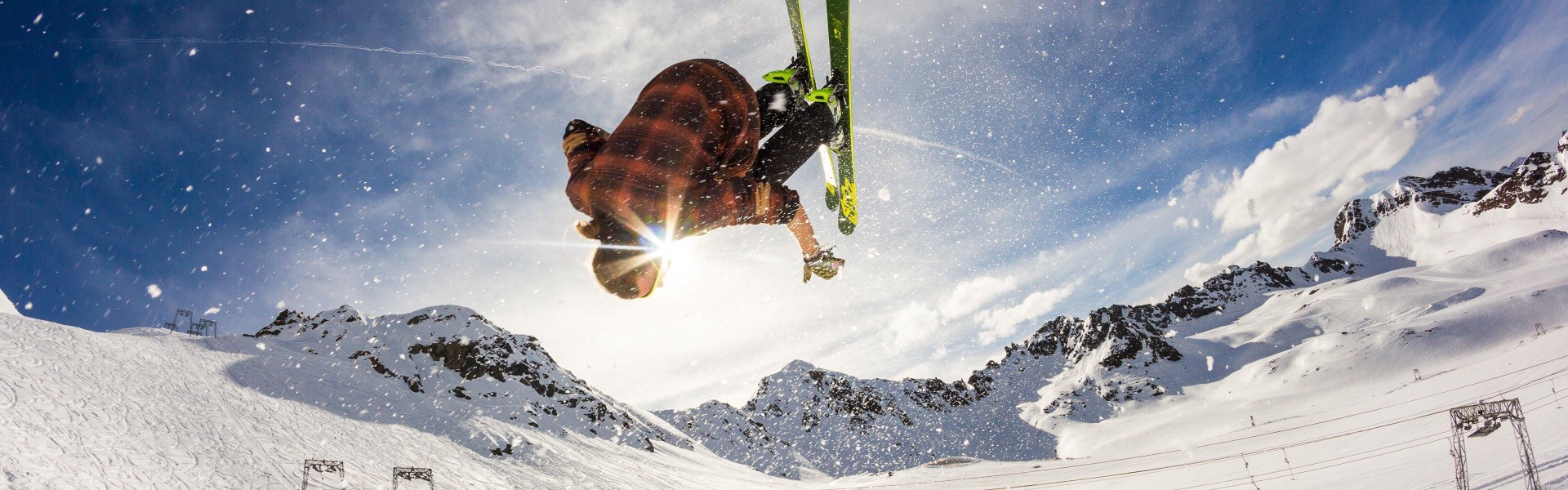 巅峰对决前夜的无声角力，安菲尔德不败神话与枪手远征传奇，谁能延续？