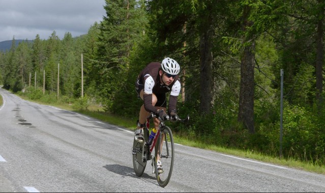 稳健核心显锋芒，王俊杰14+6助队挺进亚洲杯决赛