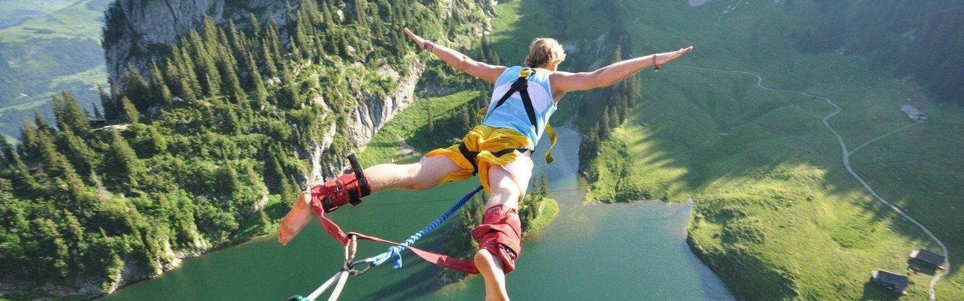 霍伊伦闪耀亚平宁，那不勒斯的意外收获与锋线新革命