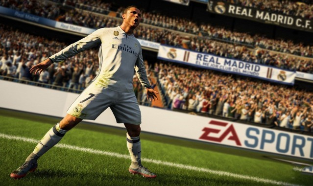 昆拉武特社媒晒照引爆关注，利物浦全新二客战袍借体坛巨星抢先亮相