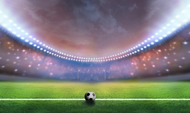 足球之夜特别聚焦，久尔临时接任 在希望的荒漠中播种足球