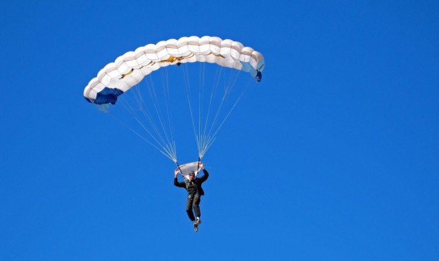 太阳高悬，领先成瘾，连续八场18+优势仅遭老鹰一次逆转