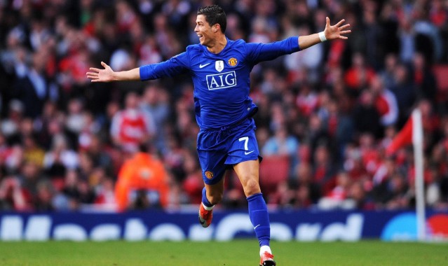 防线警报长鸣！奥格斯堡联赛失球如潮，攻守失衡成保级隐忧