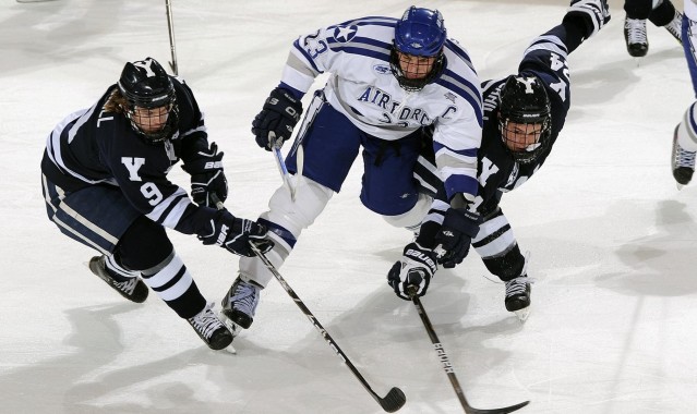外围重炮遗憾偏出，关键战远射战术遇阻