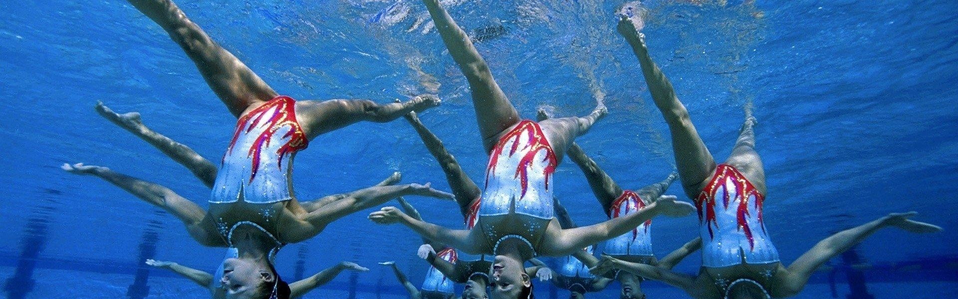 球场美学争议再起，国脚美甲风波折射传统观念与个性表达的碰撞